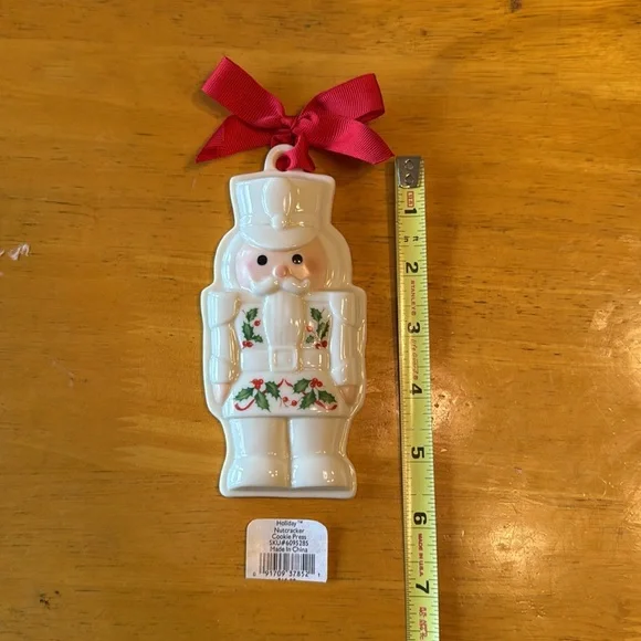 Lenox Holiday Nutcracker Cookie Press. New in package - Picture 5 of 7
